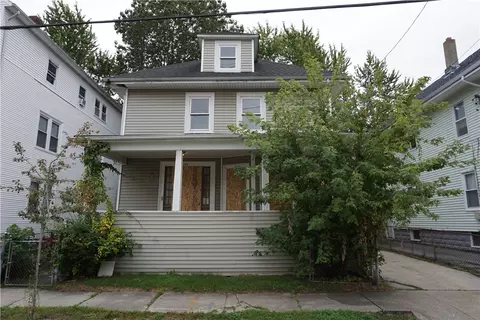 208 California Ave, Providence, RI 02905