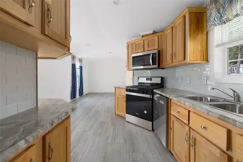 Kitchen - 61 Diamond Hill Rd, Glocester, RI 02814 photo 5 of 6