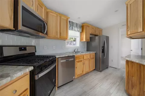 Kitchen - 61 Diamond Hill Rd, Glocester, RI 02814 photo 4 of 6