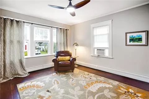 Living - 259 Holmes Rd, Warwick, RI 02888 photo 1 of 1
