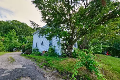 898 Main Rd, Tiverton, RI 02878