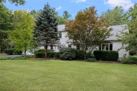 10 Fellowship Ct, West Greenwich, RI 02817