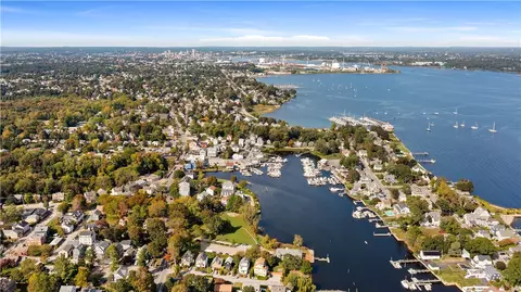 View/Area - 99 Post Rd #C3, Warwick, RI 02888 photo 3 of 5