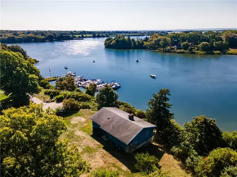114 King Tom Dr, Charlestown, RI 02813