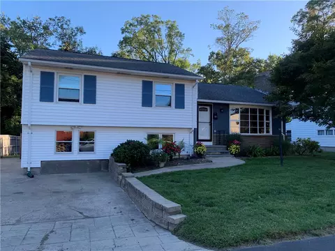 19 Fisher St, North Providence, RI 02911
