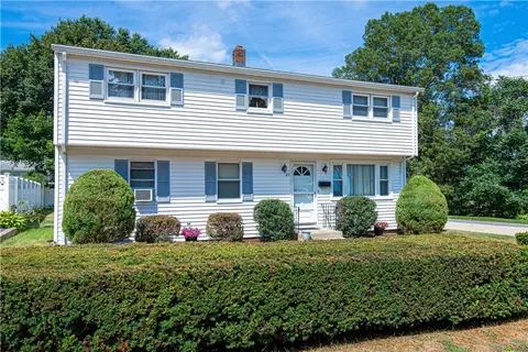 26 Anderson Ave, Coventry, RI 02816