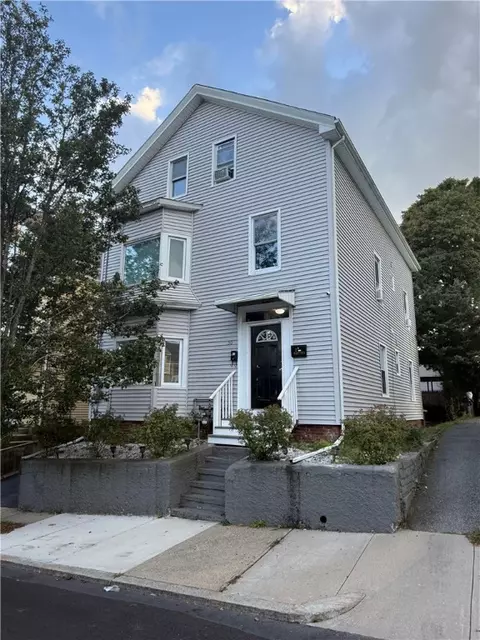 50 Chatham St, Providence, RI 02904
