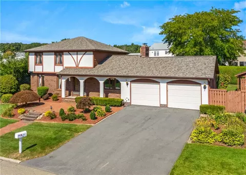 23 Sorrell Rd, North Providence, RI 02904
