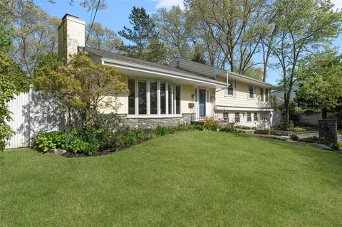 78 Timberline Rd, Warwick, RI 02886