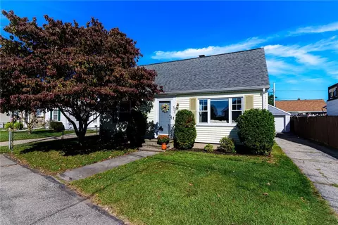 116 Stearns St, Pawtucket, RI 02861