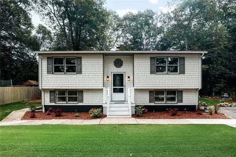 14 Partridge Dr, Exeter, RI 02822