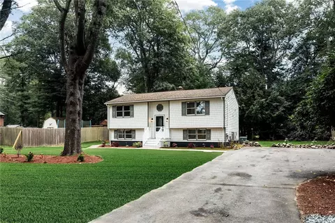 14 Partridge Dr, Exeter, RI 02822 photo 4