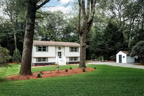 14 Partridge Dr, Exeter, RI 02822 photo 3