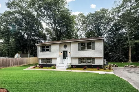 14 Partridge Dr, Exeter, RI 02822 photo 2