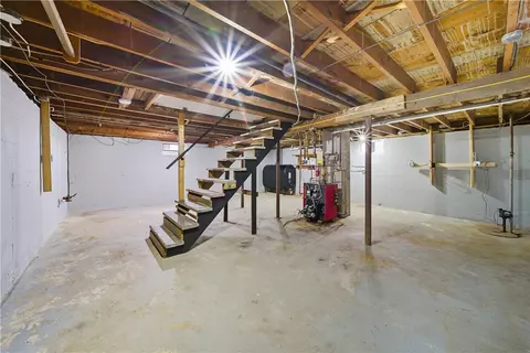 21 St George St, West Warwick, RI 02893 photo 30
