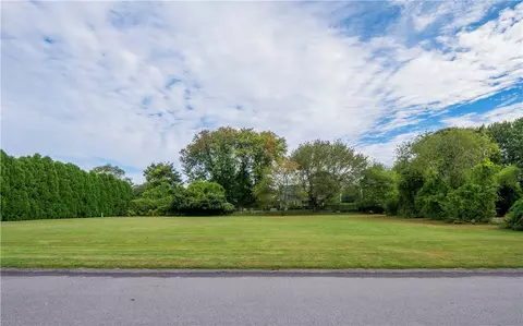 0 Indian Ave, Portsmouth, RI 02871