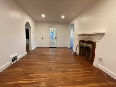 Living - 4 Harris Ave, Warren, RI 02885 photo 5 of 5