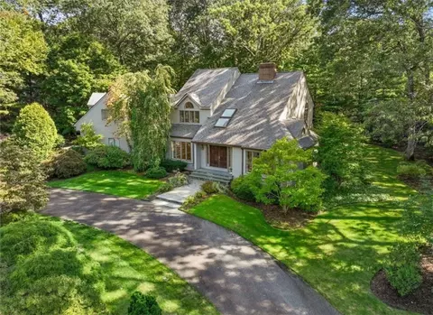 25 Suffolk Way, Lincoln, RI 02865
