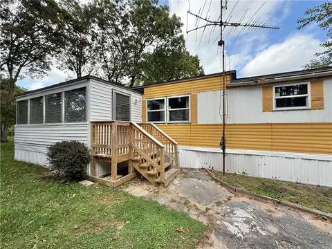 18 Lane 6, Coventry, RI 02816