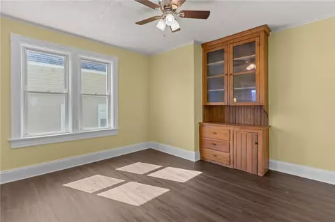 Living - 25 Vine St, Woonsocket, RI 02895 photo 14 of 17