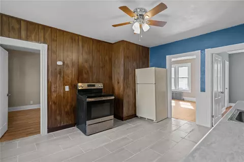 Entry Way - 25 Vine St, Woonsocket, RI 02895 photo 2 of 5