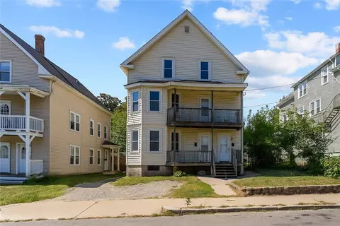 25 Vine St, Woonsocket, RI 02895
