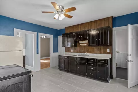 Entry Way - 25 Vine St, Woonsocket, RI 02895 photo 1 of 5