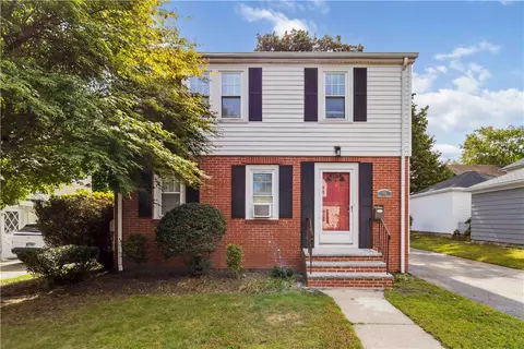 40 Lois Ave, Providence, RI 02908