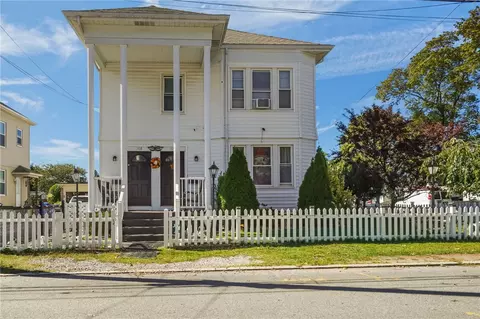 108 Perrin Ave, Pawtucket, RI 02861