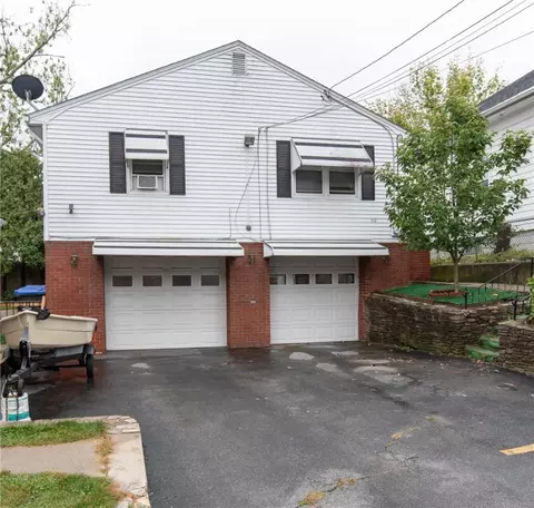 52 Pomona Ave, Providence, RI 02908