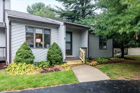 1 Kristee Cir, West Warwick, RI 02893