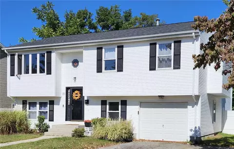 10 Sadler St, North Providence, RI 02911