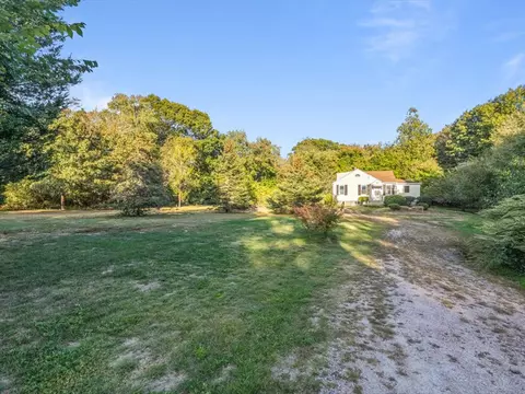 Exterior - 117 Canal St, Westerly, RI 02891 photo 5 of 6
