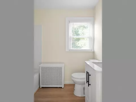 Bath - 117 Canal St, Westerly, RI 02891 photo 6 of 7