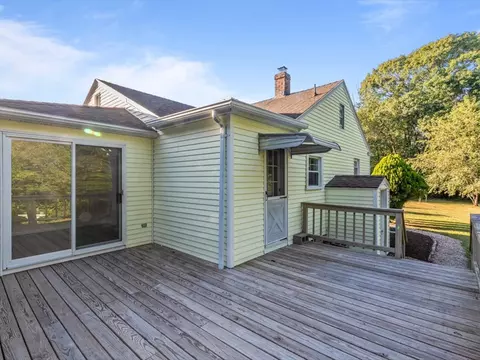 Exterior - 117 Canal St, Westerly, RI 02891 photo 3 of 6