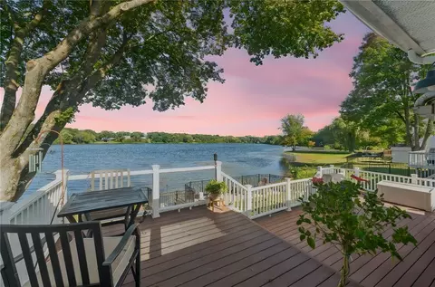 1150 Greenwich Ave, Warwick, RI 02886