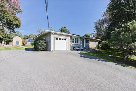22 Jackson St, Cumberland, RI 02864