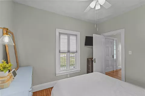 Bedroom - 293 Parkside Dr, Warwick, RI 02888 photo 2 of 3