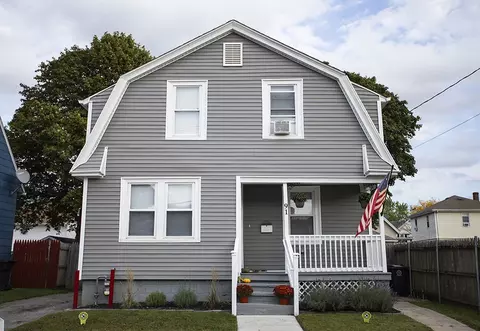 91 Ivy St, East Providence, RI 02914