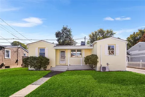 14 Whittlesey Rd, Johnston, RI 02919