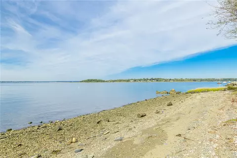 0 Surf Dr, Bristol, RI 02809