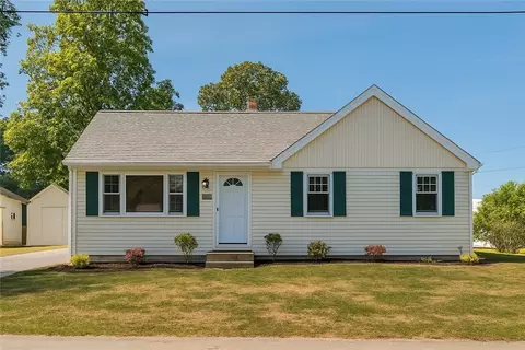 53 Uphill Ave, Warwick, RI 02886