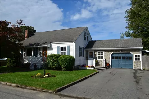 12 Sachem Rd, Riverside, RI 02915
