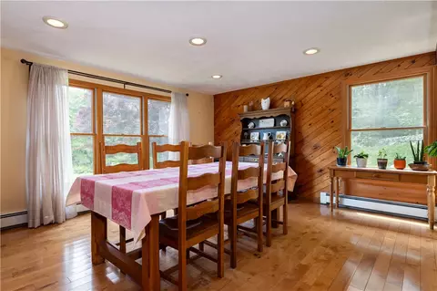 71 Phillips Ln, Glocester, RI 02814 photo 10