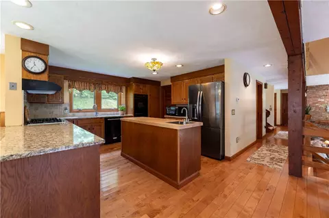 71 Phillips Ln, Glocester, RI 02814 photo 7