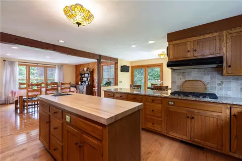 71 Phillips Ln, Glocester, RI 02814 photo 6