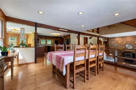 71 Phillips Ln, Glocester, RI 02814 photo 8