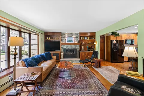 10 Bartlett Rd, Middletown, RI 02842 photo 14