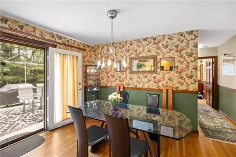 10 Bartlett Rd, Middletown, RI 02842 photo 20