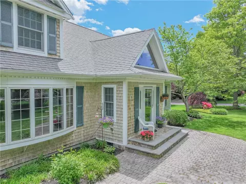 10 Bartlett Rd, Middletown, RI 02842 photo 6